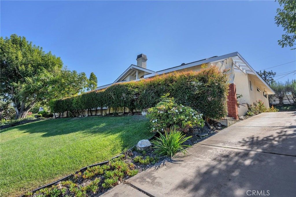 10 Palos Verdes Lane, Palos Verdes Peninsula, CA 90274 — photo 2
