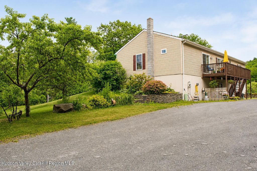 199 Echo Hill Road, Saugerties, NY 12477