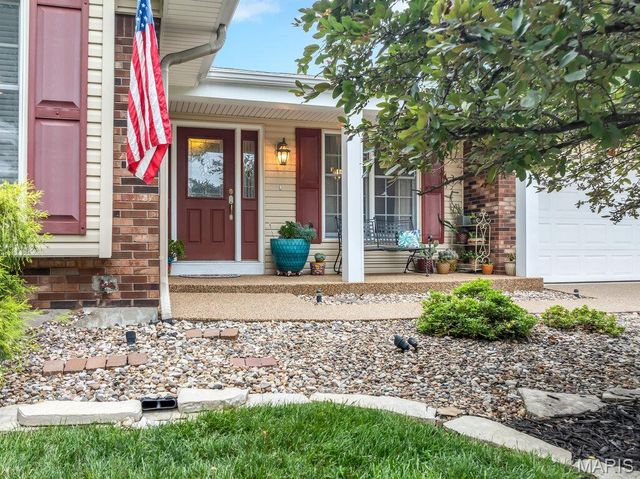 10 Lake Port Court, St Peters, MO 63376
