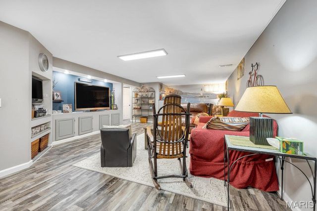 10 Lake Port Court, St Peters, MO 63376