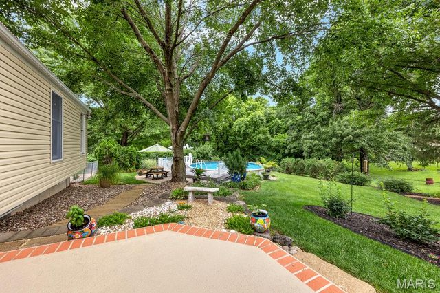 10 Lake Port Court, St Peters, MO 63376