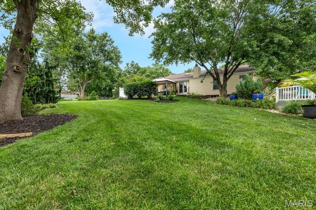 10 Lake Port Court, St Peters, MO 63376