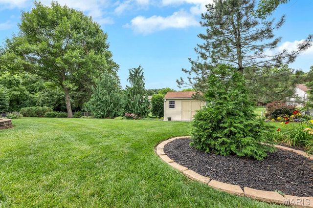 10 Lake Port Court, St Peters, MO 63376