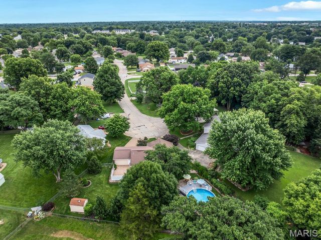10 Lake Port Court, St Peters, MO 63376