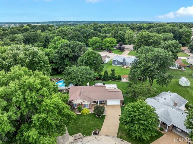 10 Lake Port Court, St Peters, MO 63376