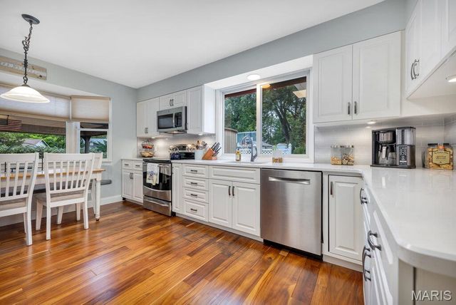 10 Lake Port Court, St Peters, MO 63376