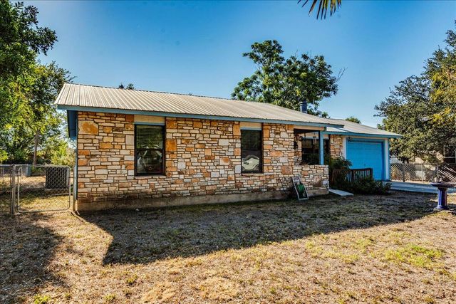 904 Conway DR, San Marcos, TX 78666