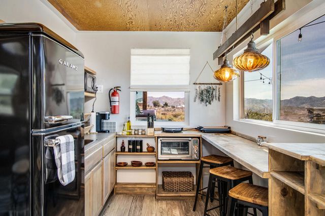 9223 N Star Trail, Morongo Valley, CA 92256