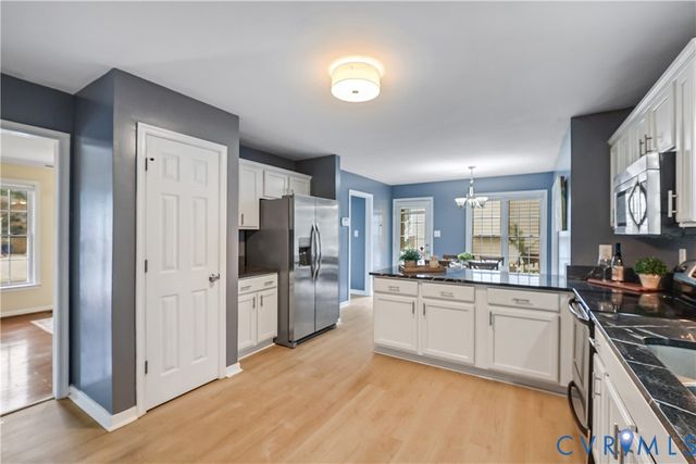 12136 Warfield Estates Dr, Chester, VA 23831