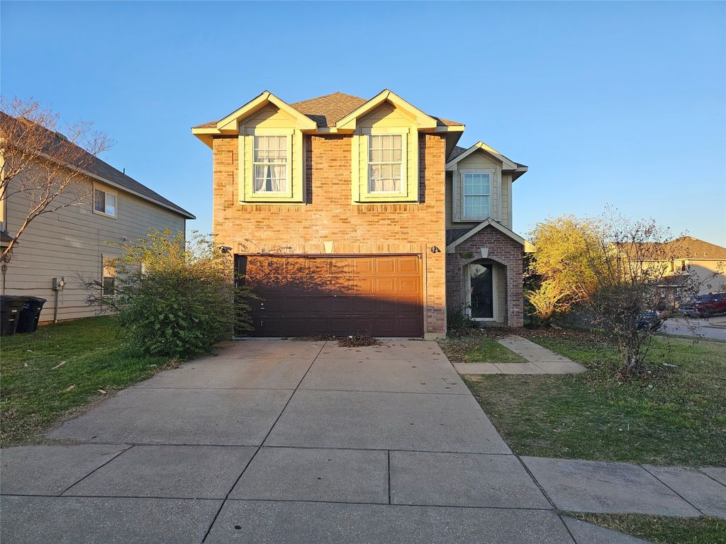 237 Crescent Ridge Drive, Fort Worth, TX 76140