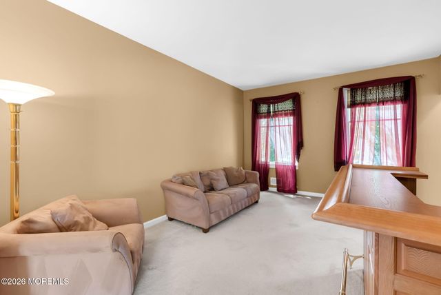 2321 Donna Dee Court, Toms River, NJ 08755