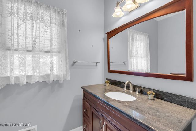 2321 Donna Dee Court, Toms River, NJ 08755
