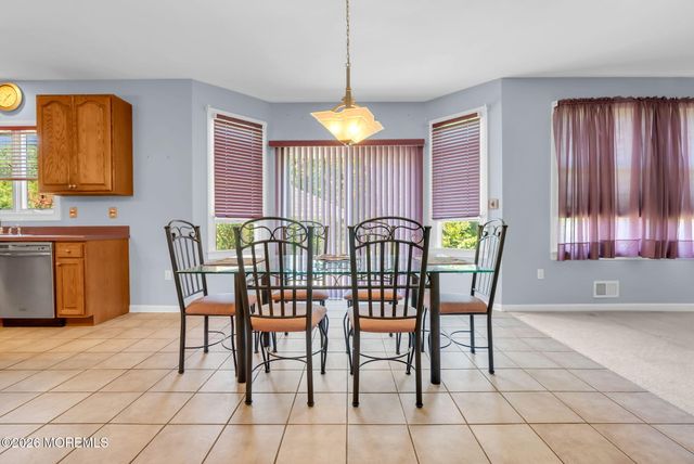 2321 Donna Dee Court, Toms River, NJ 08755