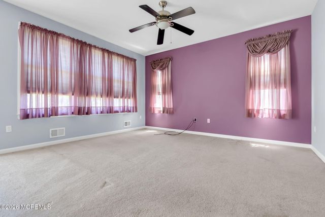 2321 Donna Dee Court, Toms River, NJ 08755