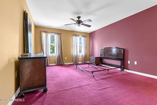 2321 Donna Dee Court, Toms River, NJ 08755