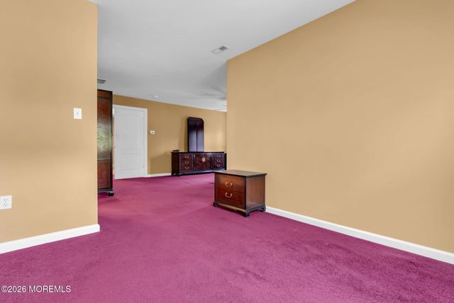 2321 Donna Dee Court, Toms River, NJ 08755