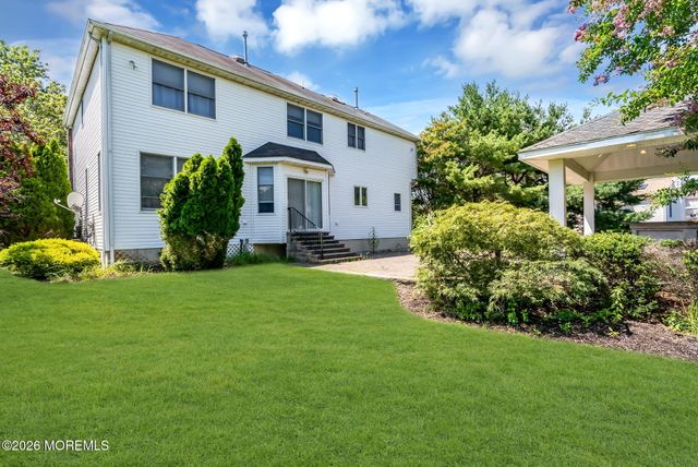2321 Donna Dee Court, Toms River, NJ 08755