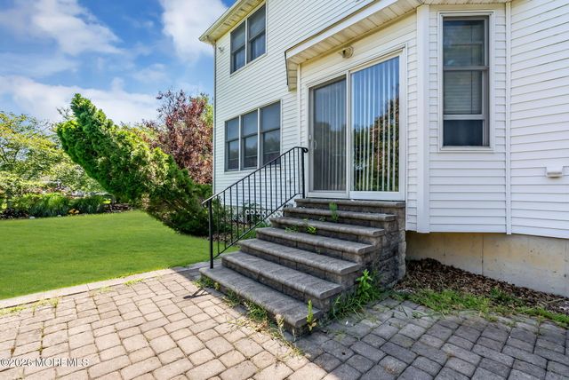 2321 Donna Dee Court, Toms River, NJ 08755