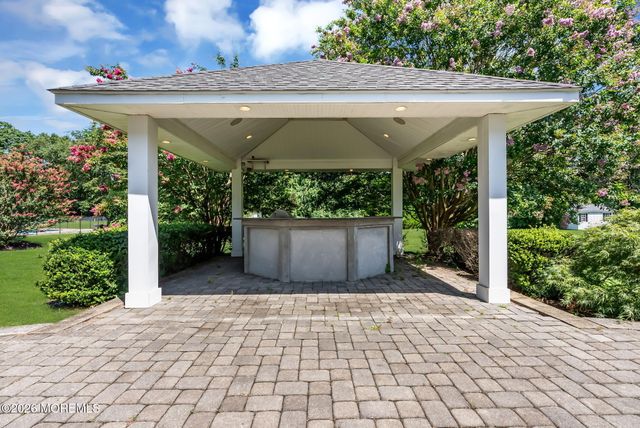 2321 Donna Dee Court, Toms River, NJ 08755