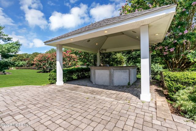 2321 Donna Dee Court, Toms River, NJ 08755