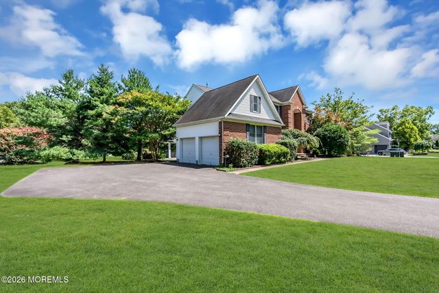 2321 Donna Dee Court, Toms River, NJ 08755
