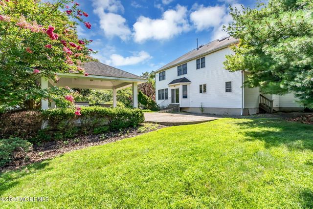 2321 Donna Dee Court, Toms River, NJ 08755