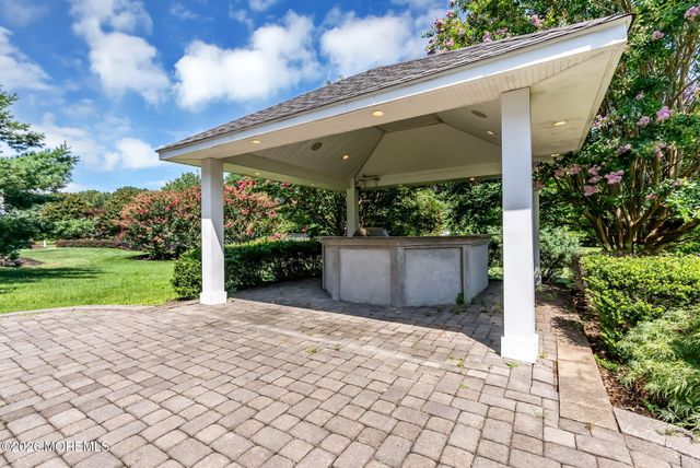 2321 Donna Dee Court, Toms River, NJ 08755