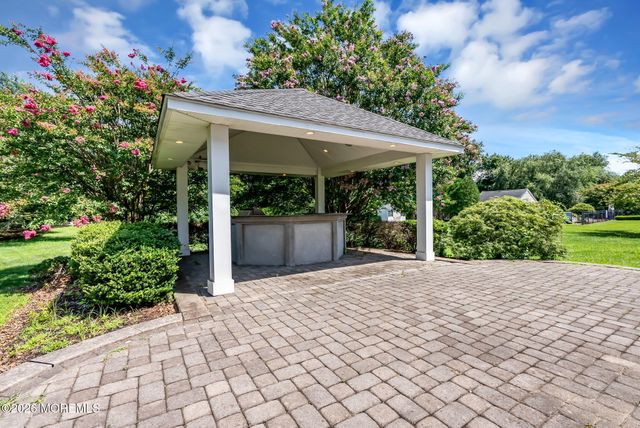 2321 Donna Dee Court, Toms River, NJ 08755