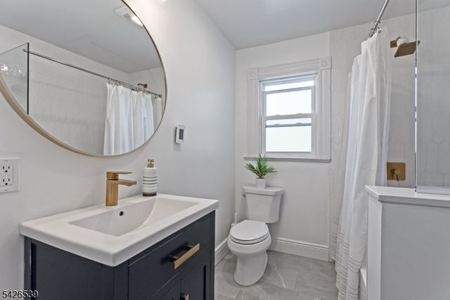 201 Mountain Ave, North Caldwell Boro, NJ 07006