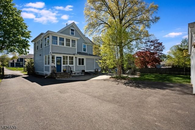 201 Mountain Ave, North Caldwell Boro, NJ 07006