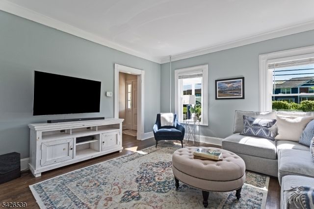 201 Mountain Ave, North Caldwell Boro, NJ 07006