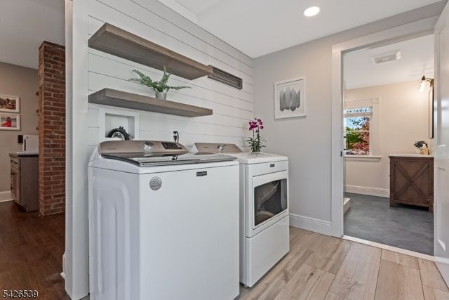 201 Mountain Ave, North Caldwell Boro, NJ 07006