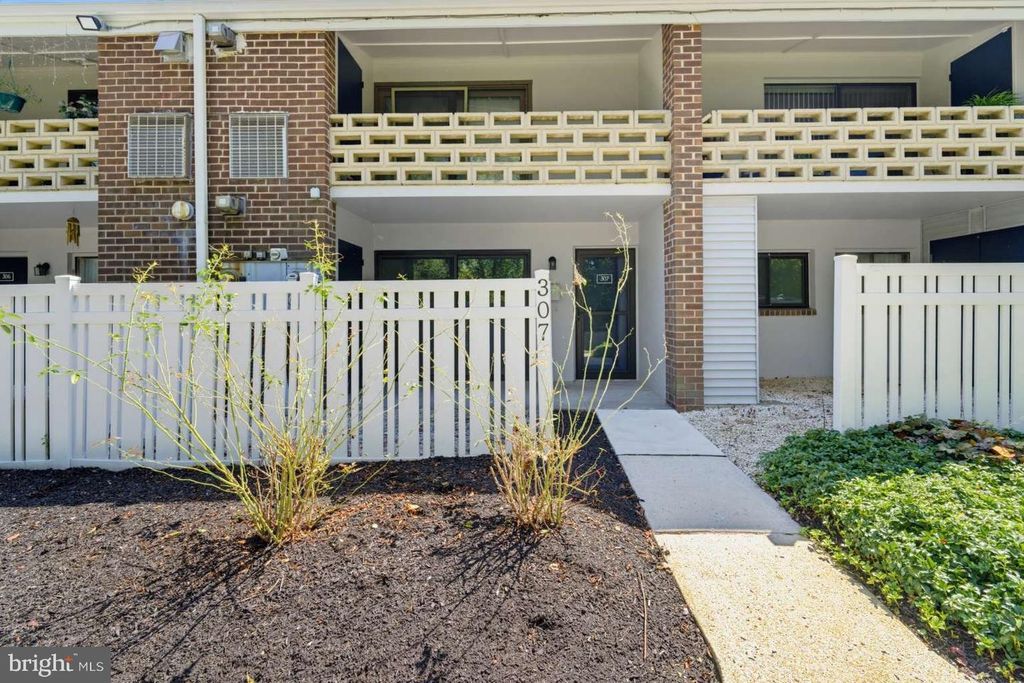 307 STONY WAY #307, NORRISTOWN, PA 19403 — exterior