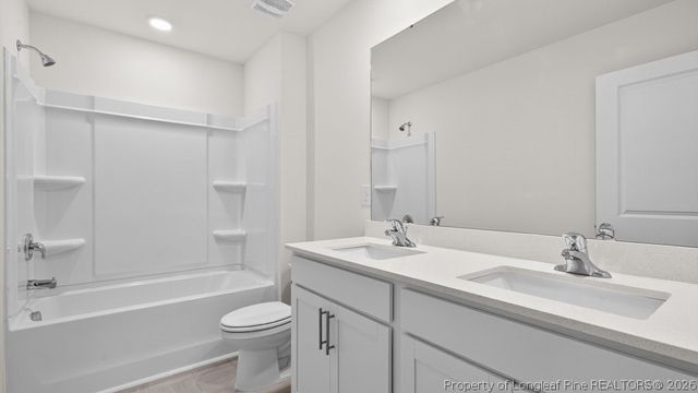 285 Maddox Drive, Aberdeen, NC 28315