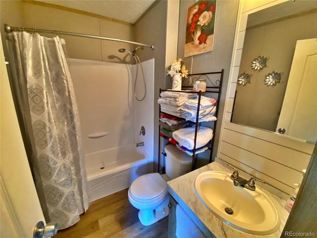 5971 E 69th Avenue, Commerce City, CO 80022