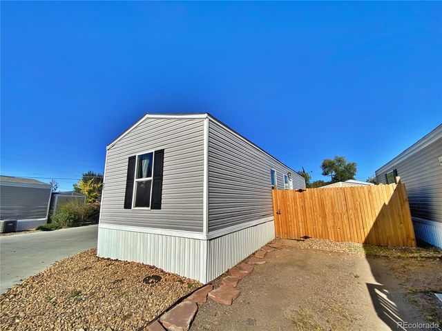 5971 E 69th Avenue, Commerce City, CO 80022