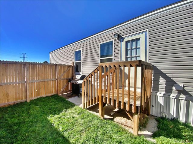 5971 E 69th Avenue, Commerce City, CO 80022