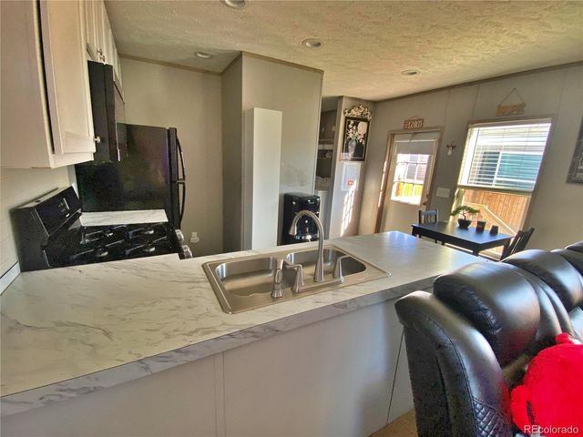 5971 E 69th Avenue, Commerce City, CO 80022