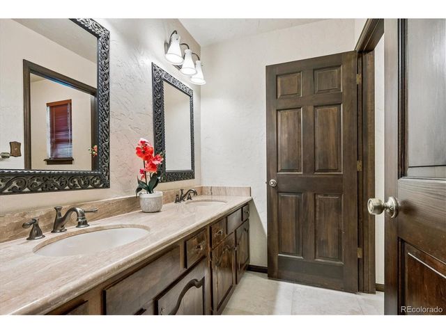 10786 E Crestline Pl, Englewood, CO 80111