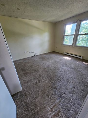 94 Wason Road, Hudson, NH 03051