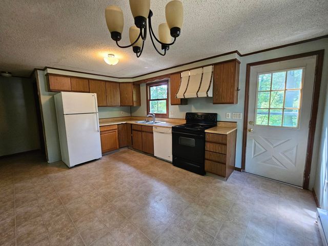 94 Wason Road, Hudson, NH 03051