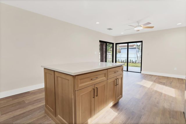 391 NW 58th Avenue, Miami, FL 33126