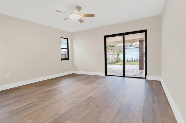 391 NW 58th Avenue, Miami, FL 33126