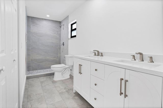 391 NW 58th Avenue, Miami, FL 33126