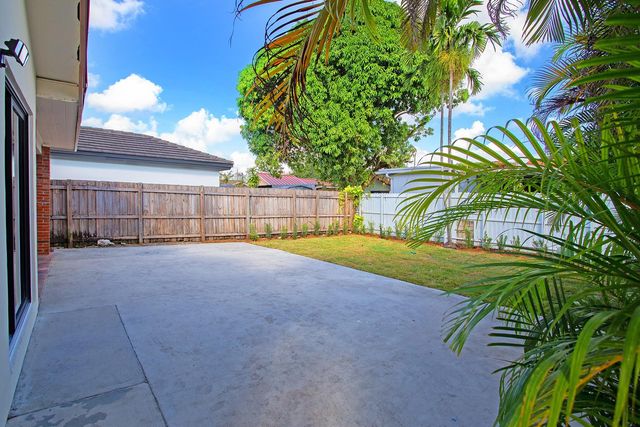 391 NW 58th Avenue, Miami, FL 33126