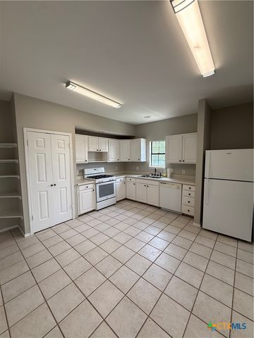 19959 Fm 306 A, Canyon Lake, TX 78133