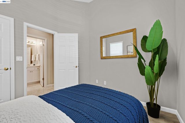 34500 Torrey Pine Ln, Union City, CA 94587