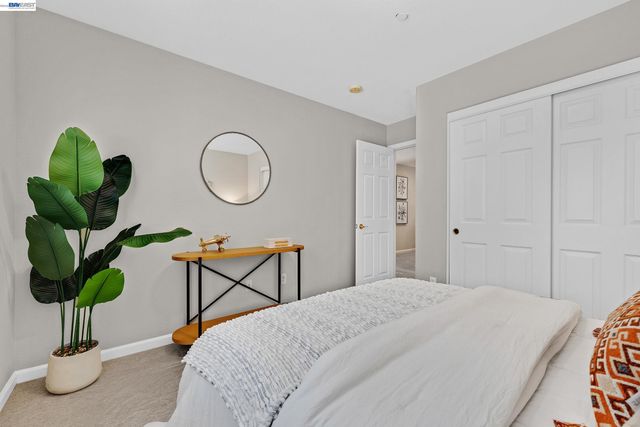 34500 Torrey Pine Ln, Union City, CA 94587