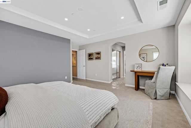 34500 Torrey Pine Ln, Union City, CA 94587