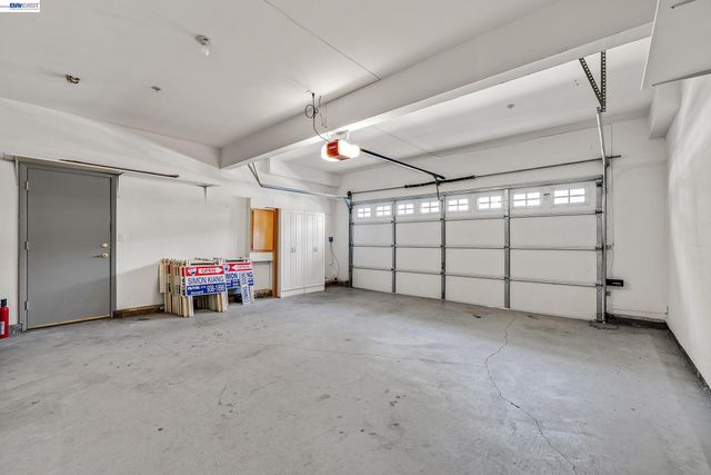 34500 Torrey Pine Ln, Union City, CA 94587